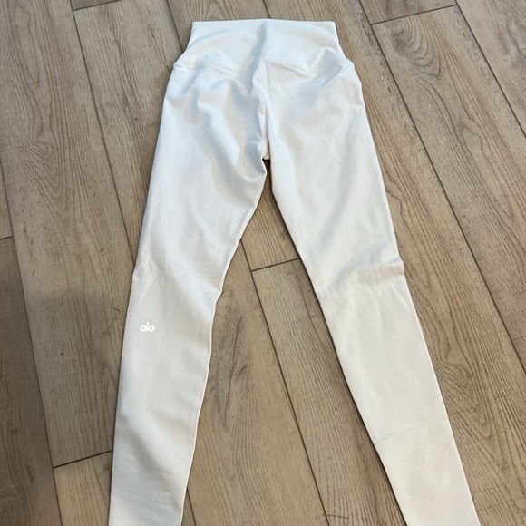 Alo Legging - Picture 2 of 4